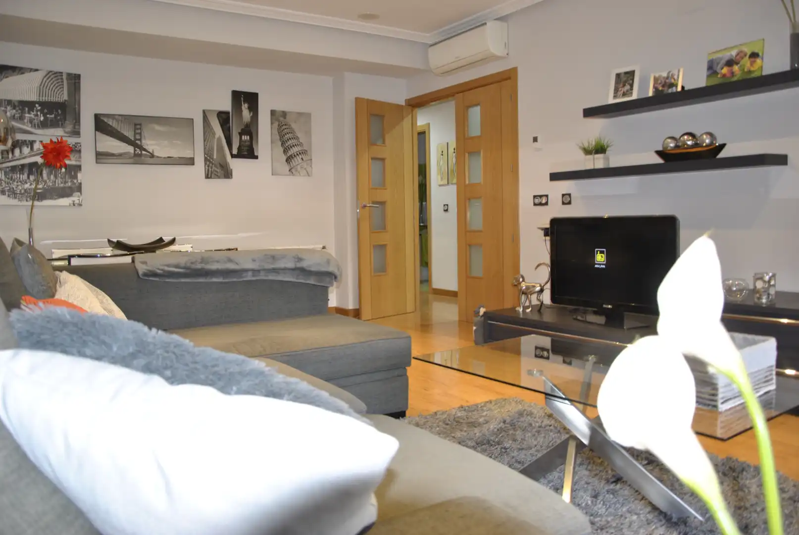 Sala de estar de Piso de alquiler en Plasencia con Aire acondicionado, Calefacción y Jardín privado