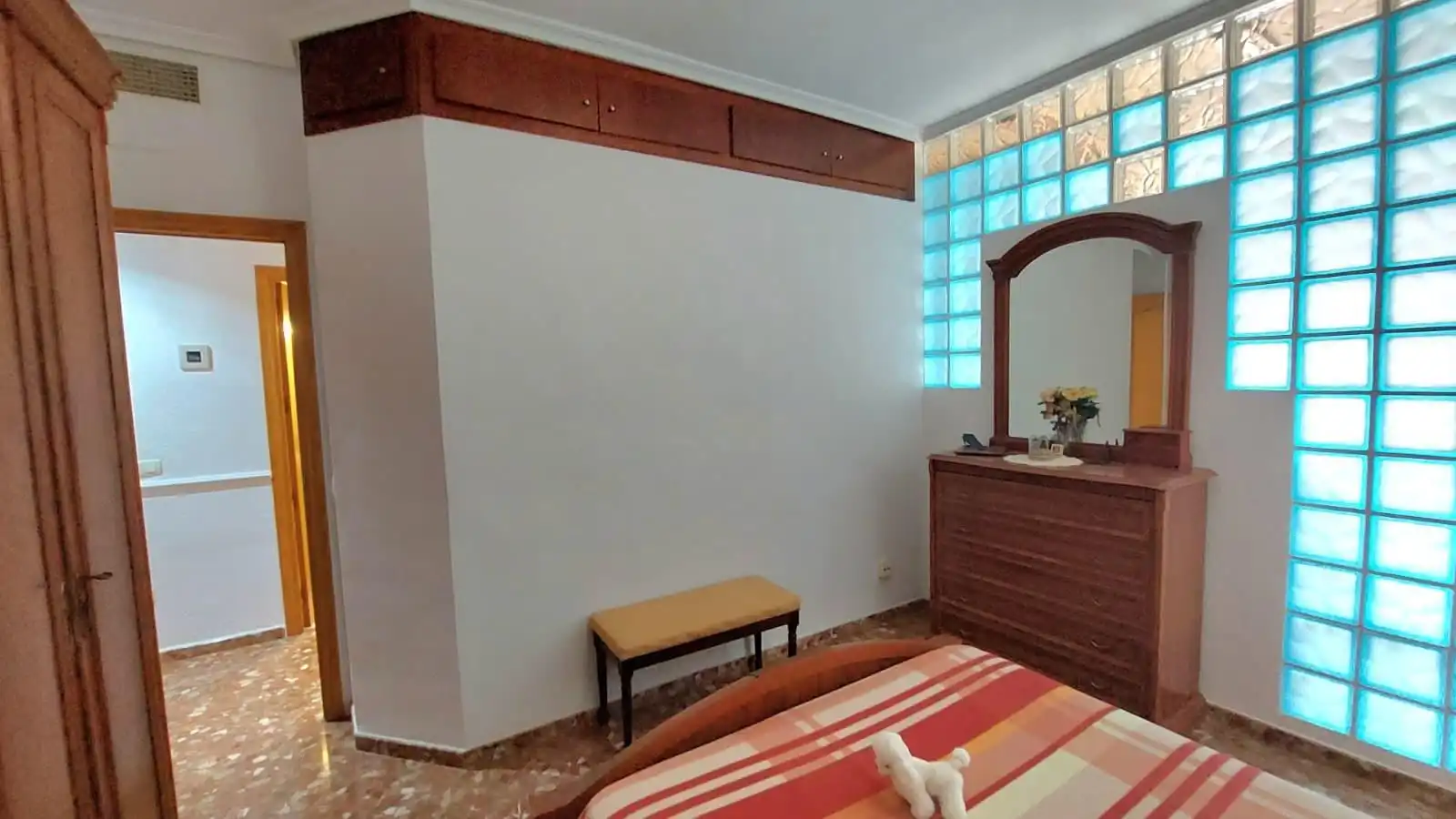 Dormitori de Casa adosada en venda en Córdoba amb Aire condicionat, Terrassa i Traster