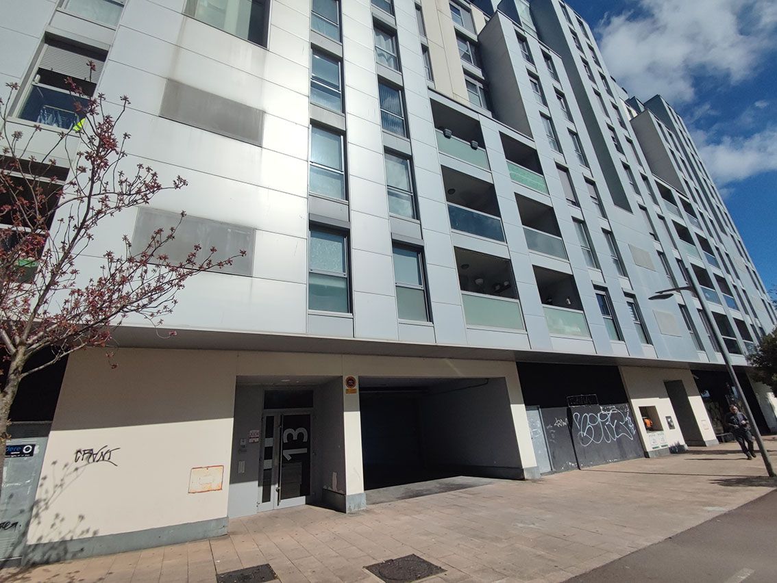 Vista exterior de Garatge en venda en Vitoria - Gasteiz