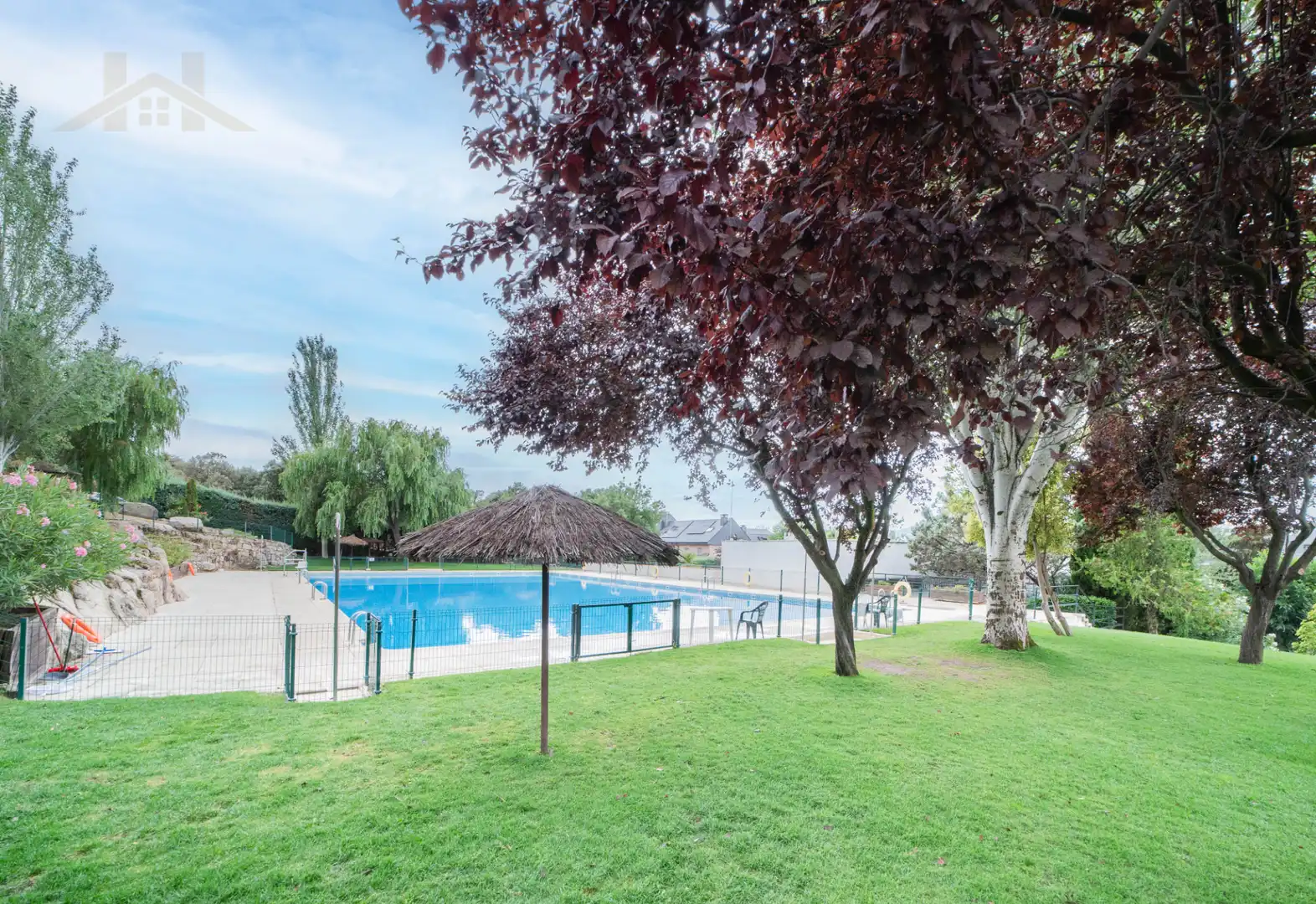 Piscina de Piso en venta en Collado Villalba con Calefacción, Terraza y Trastero