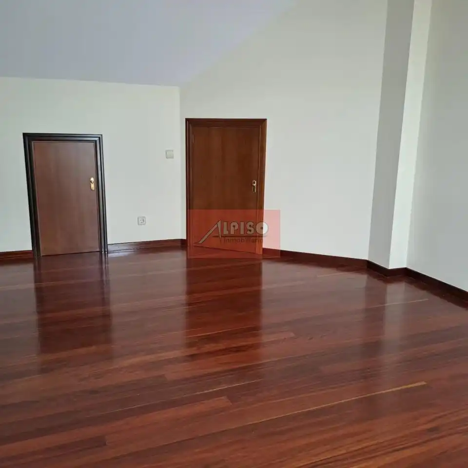 Sala de estar de Dúplex en venta en Ourense Capital  con Calefacción y Parquet