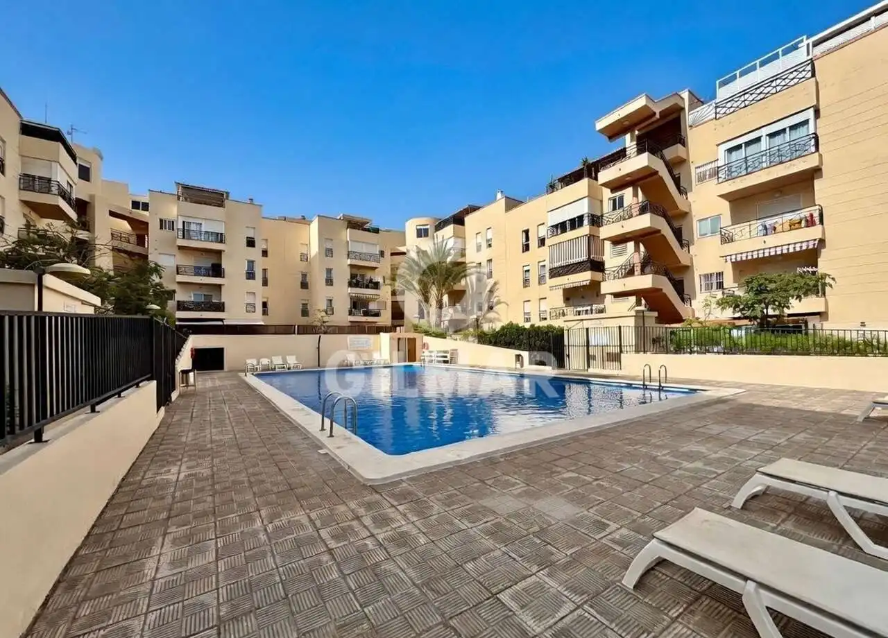 Piscina de Ático en venta en Arona con Amueblado