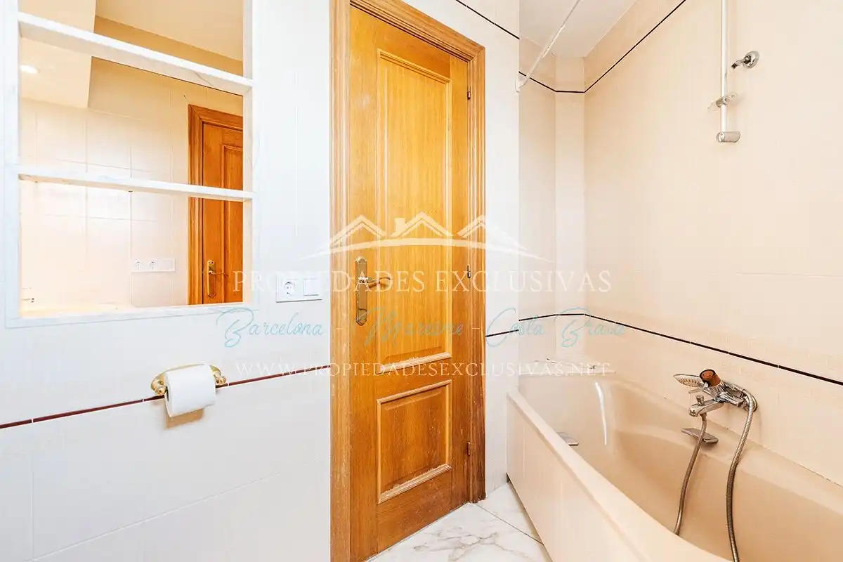 Baño de Casa o chalet en venta en Teià con Aire acondicionado, Calefacción y Jardín privado