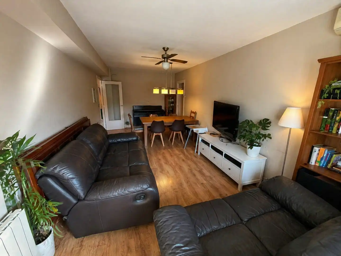 Sala de estar de Piso en venta en Badalona con Aire acondicionado, Calefacción y Parquet