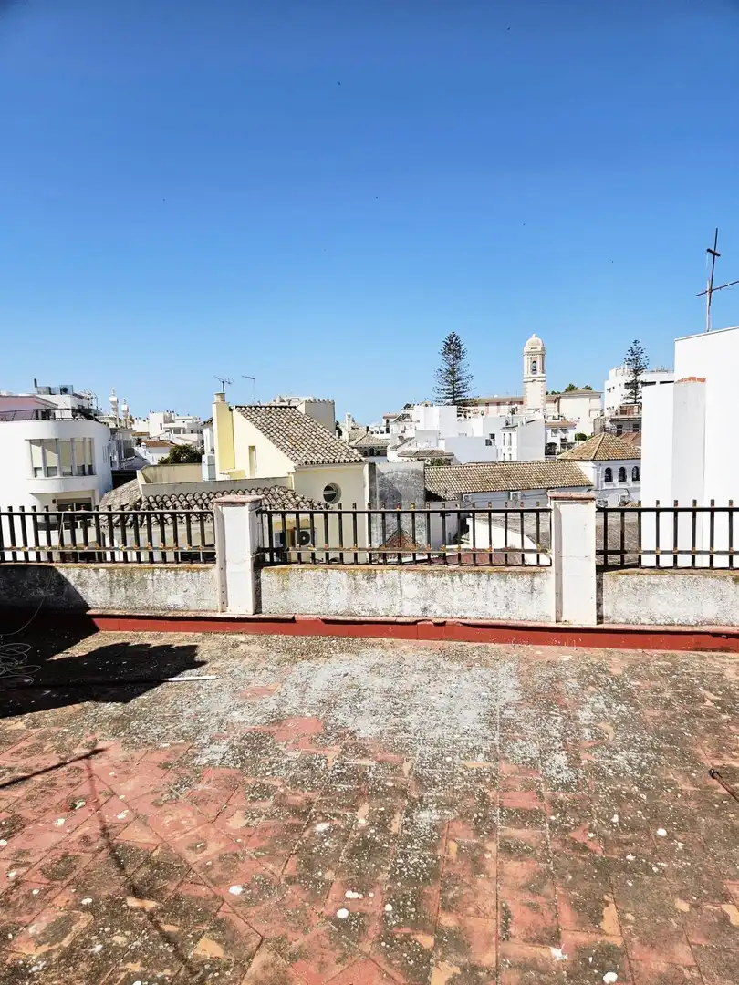 Vista exterior de Pis en venda en Estepona amb Terrassa i Balcó