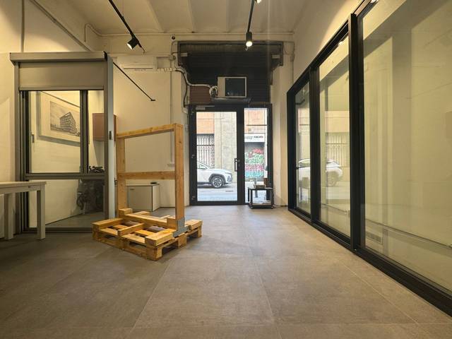 Local comercial en Venta en Carrer de Sant Joan de Malta en El Poblenou