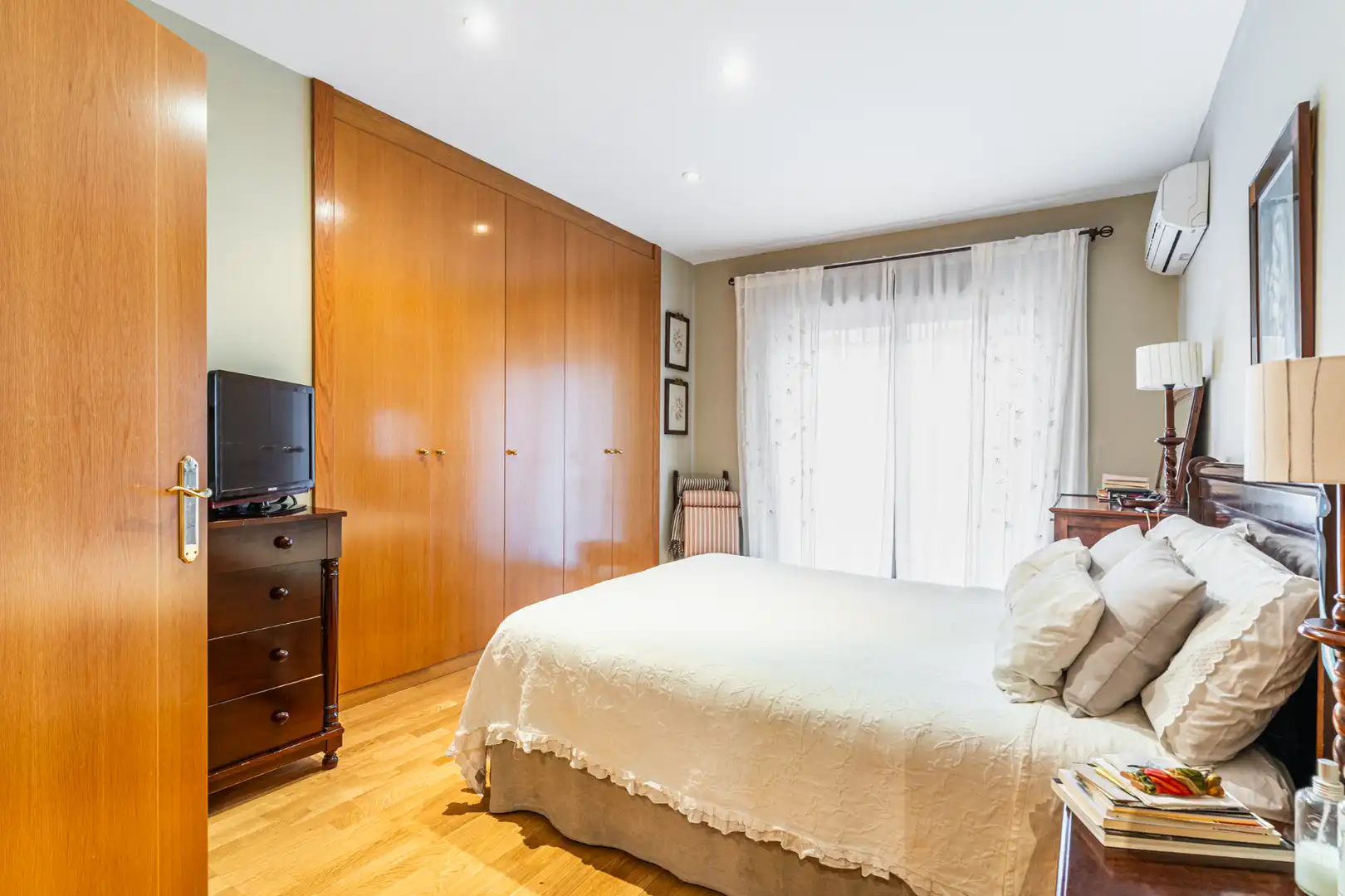 Habitación de Piso en venta en Las Rozas de Madrid con Aire acondicionado, Calefacción y Jardín privado