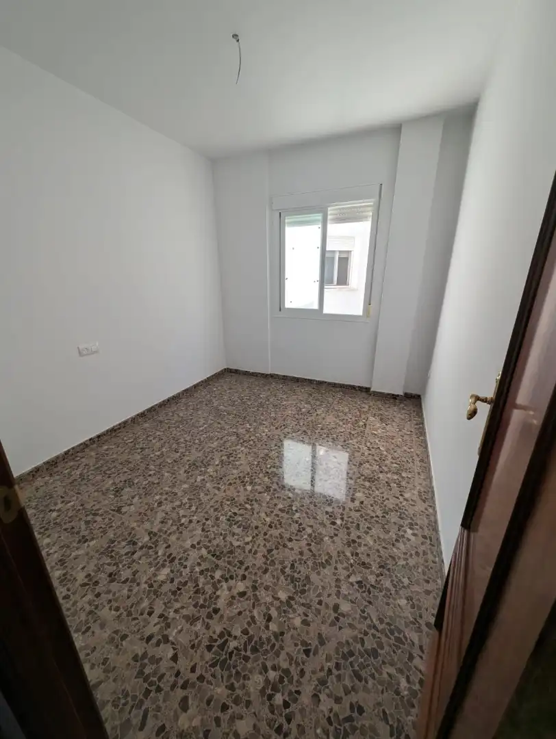 Schlafzimmer von Wohnung zum Verkauf in Lucena mit Terrasse, Abstellraum und Balkon