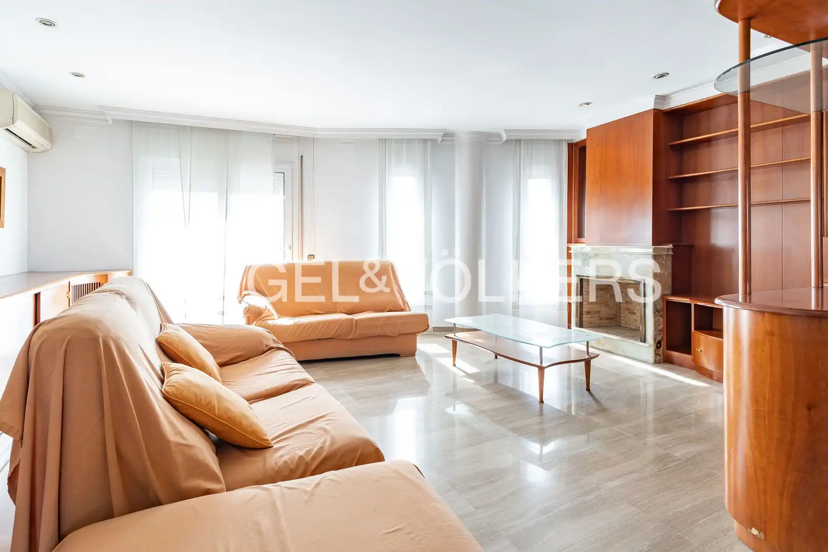 Sala de estar de Piso en venta en Barcelona con Aire acondicionado, Calefacción y Terraza