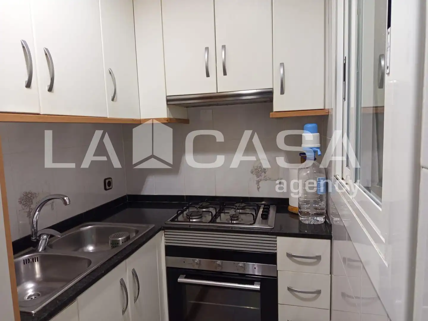 Cocina de Piso en venta en Santa Susanna con Terraza y Piscina