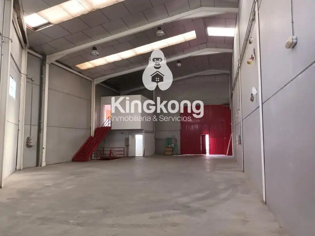 Industrial building for sale in Campo Real