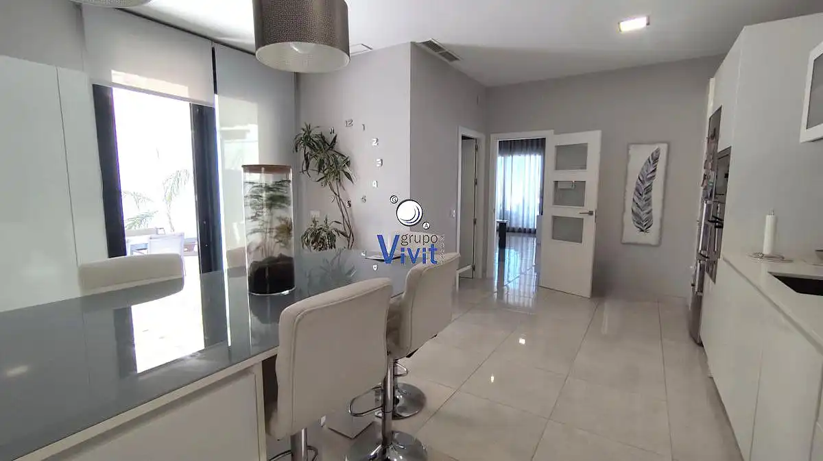 Haus oder Chalet zum Verkauf in Alcalá de Guadaira mit Klimaanlage, Terrasse und Abstellraum