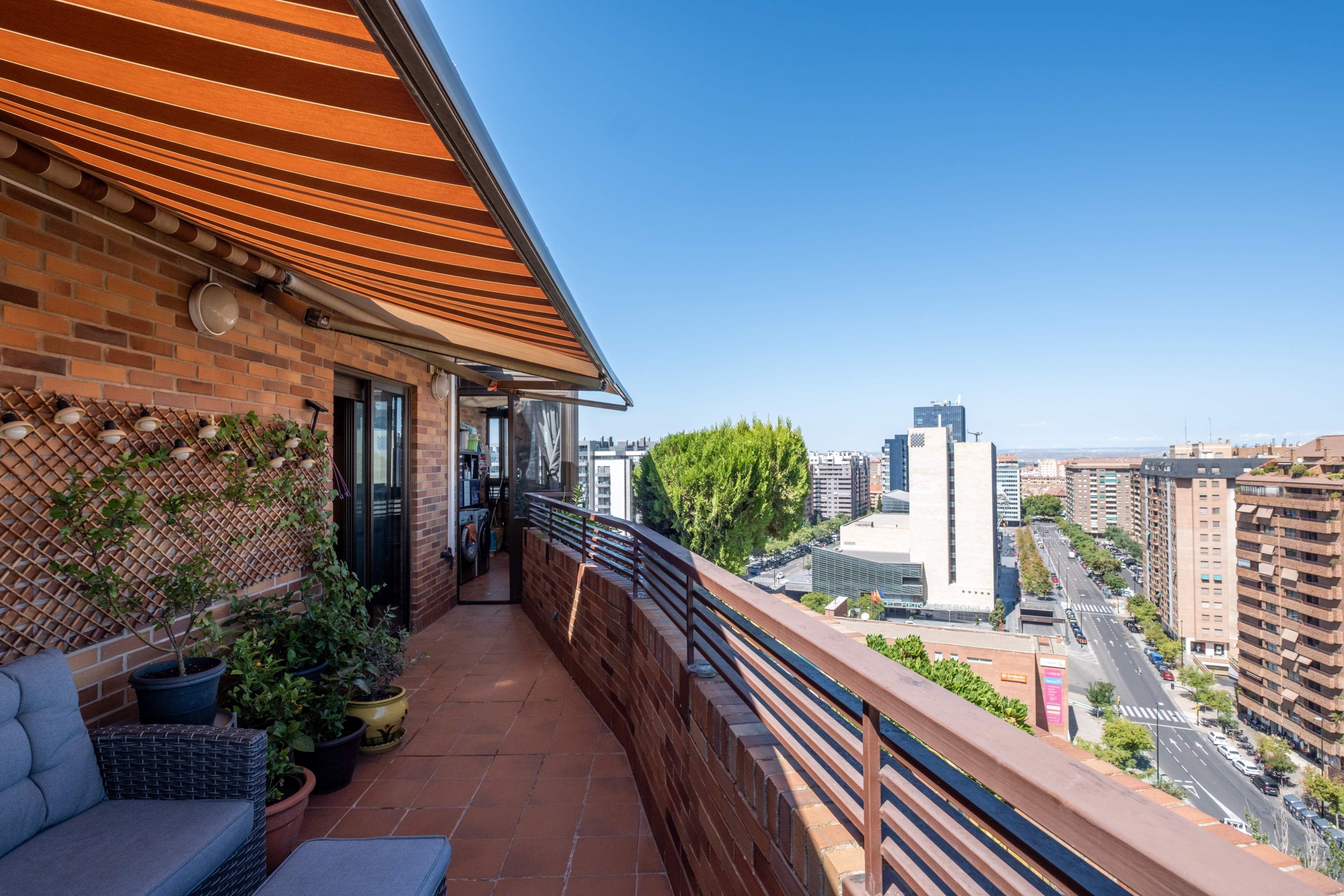 Terrace of Attic for sale in  Zaragoza Capital  with Air Conditioner, Heating and Private garden