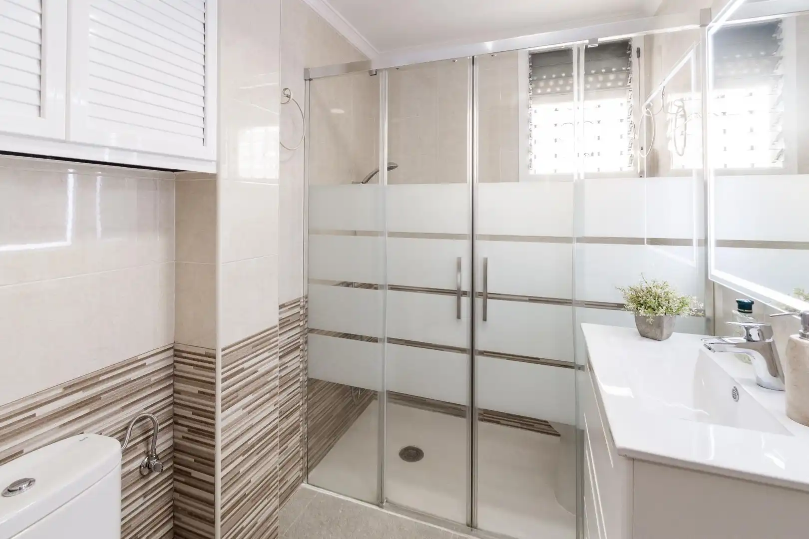 Baño de Planta baja en venta en Jerez de la Frontera con Aire acondicionado y Jardín privado