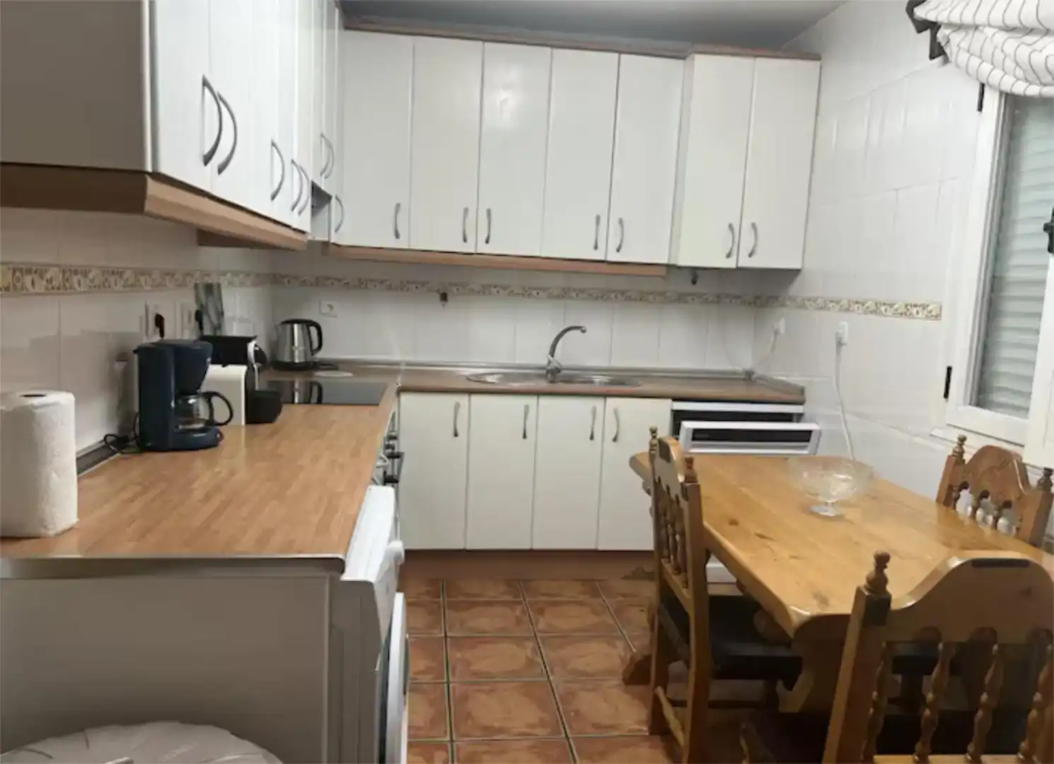 Cuina de Casa o xalet en venda en Lucillos amb Aire condicionat, Traster i Moblat