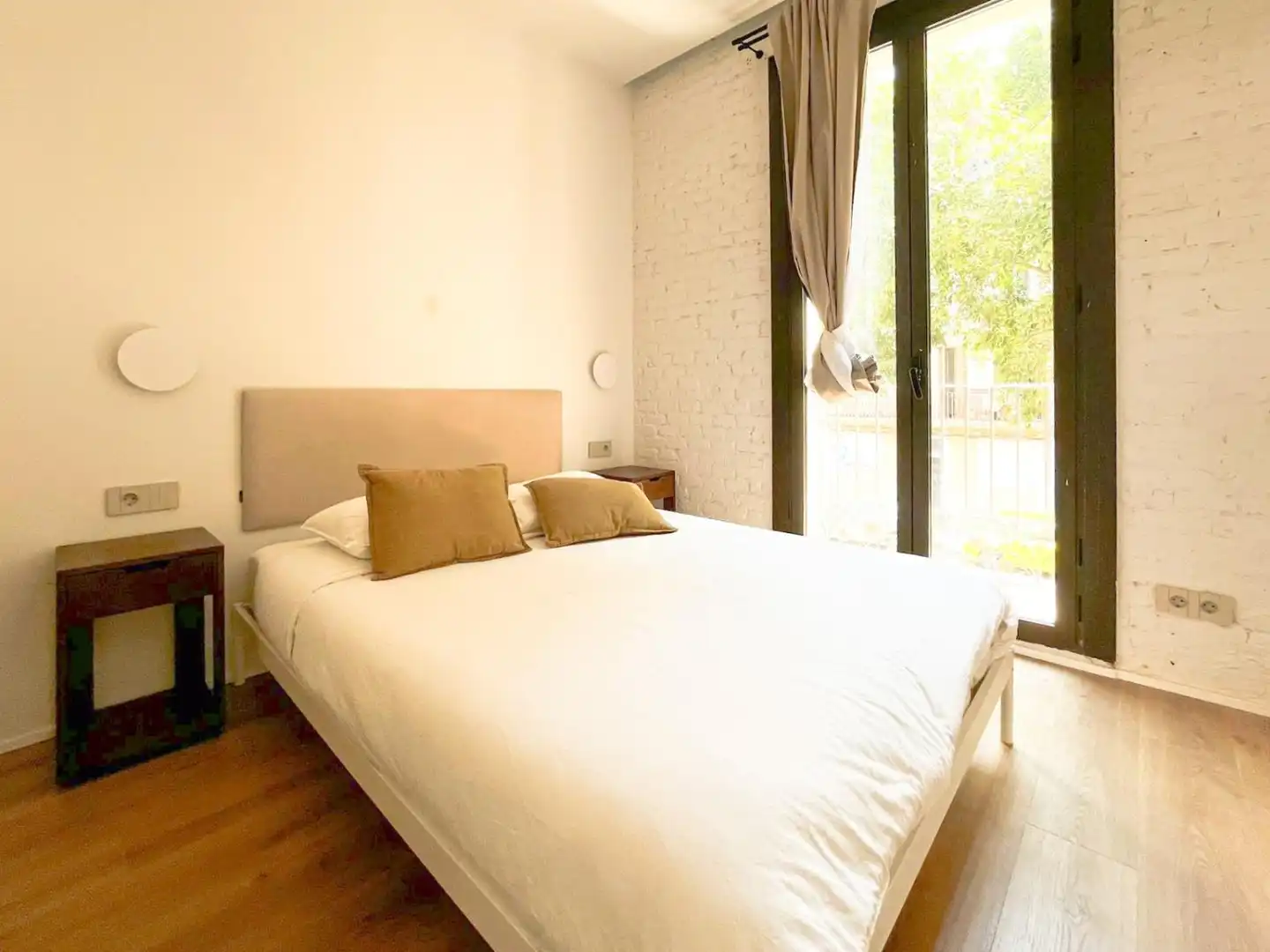 Bedroom of Apartments for sale in Sant Martí