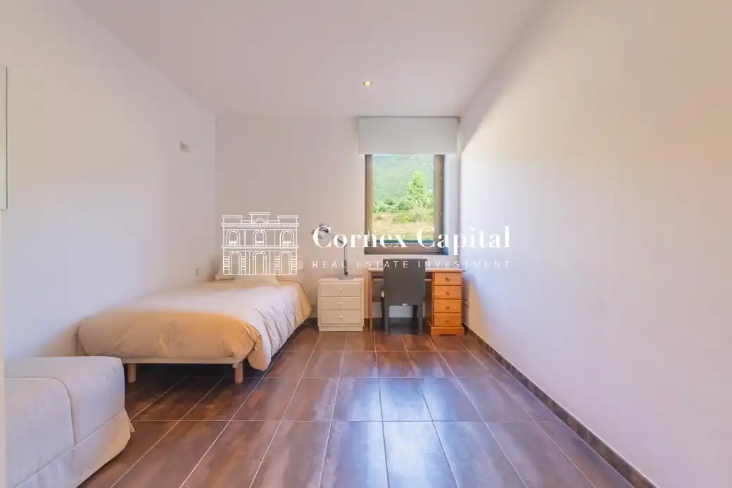 Habitación de Finca rústica en venta en Maçanet de Cabrenys con Calefacción, Jardín privado y Terraza