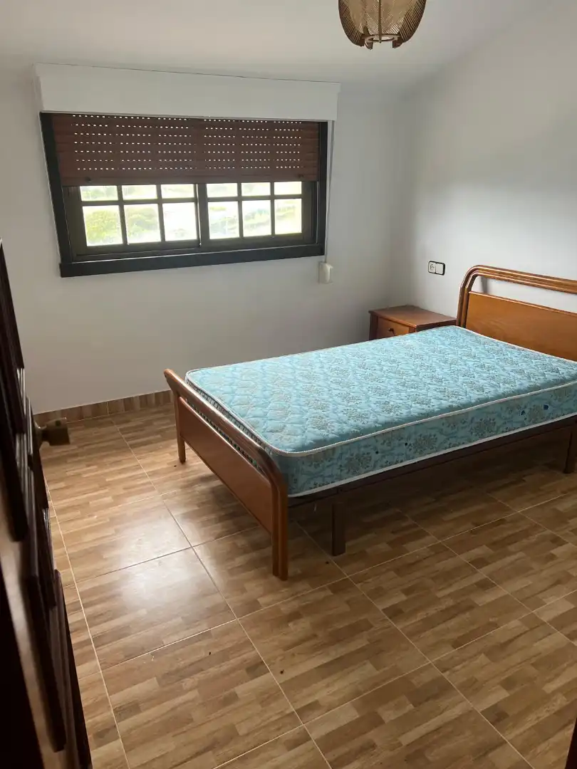 Dormitori de Casa o xalet en venda en Arteixo amb Jardí privat, Parquet i Terrassa