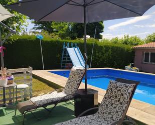 Swimming pool of House or chalet for sale in El Pino de Tormes  with Air Conditioner, Heating and Storage room