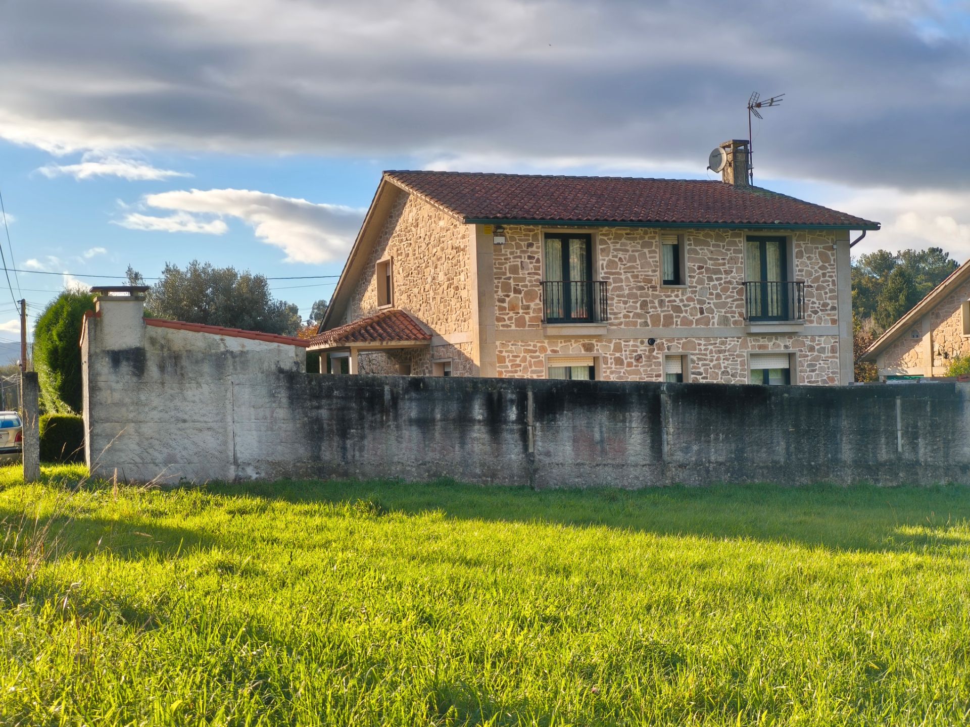 Vista exterior de Casa o xalet en venda en Ames amb Calefacció, Jardí privat i Terrassa