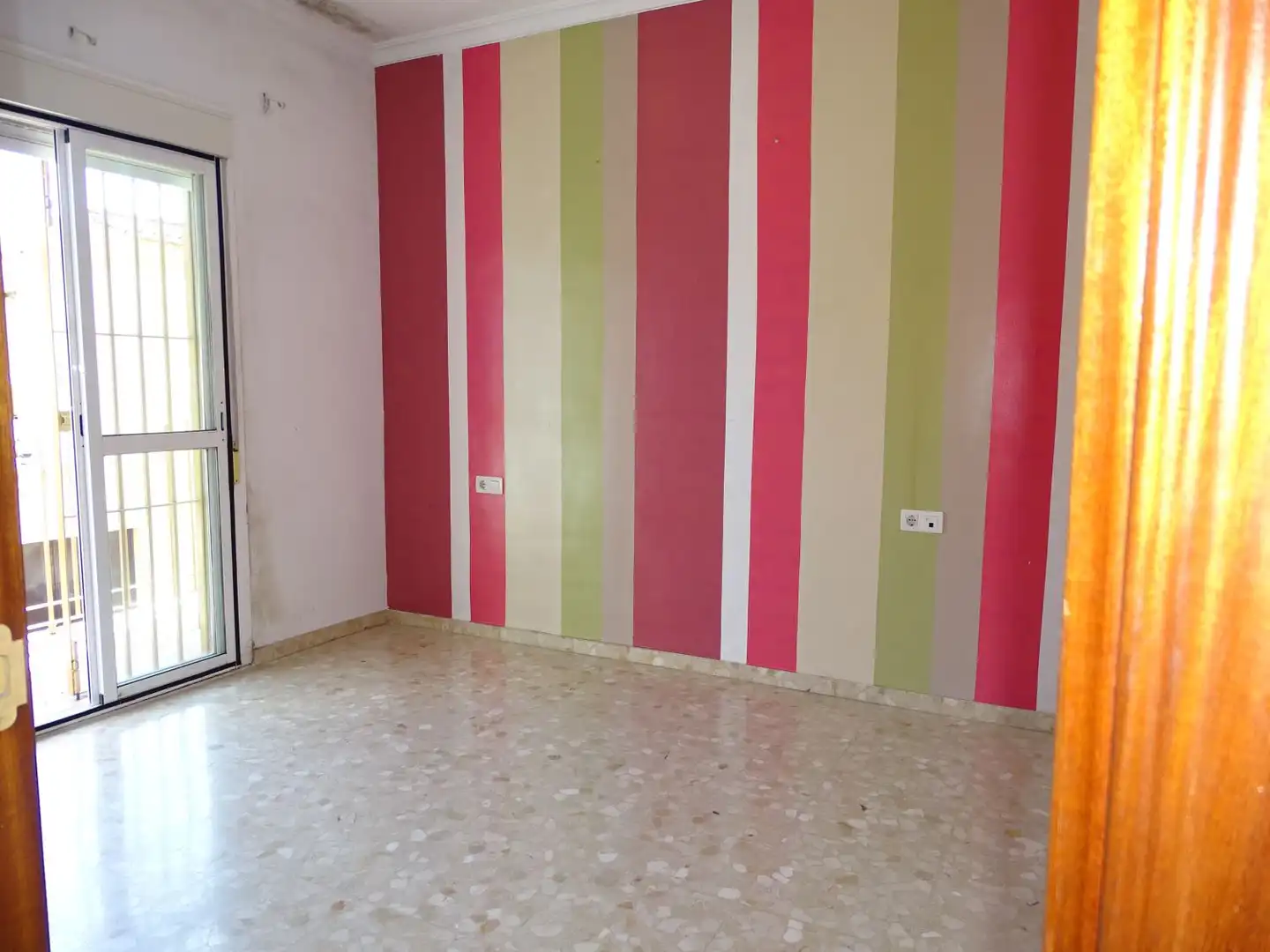 Dormitori de Casa o xalet en venda en Utrera amb Calefacció, Terrassa i Traster