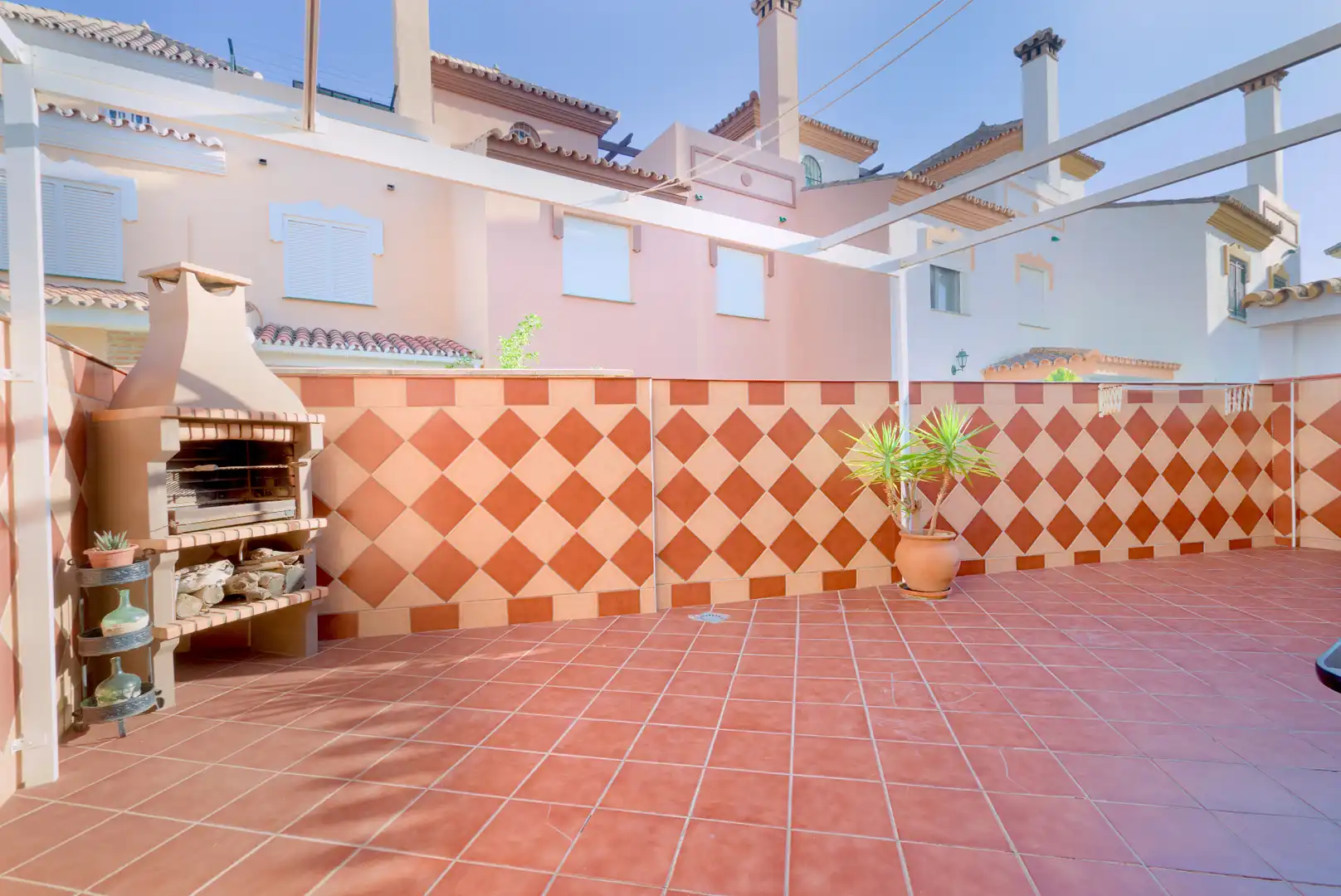 Terrace of Houses for sale in Vélez-Málaga  with Air Conditioner, Swimming Pool and Furnished