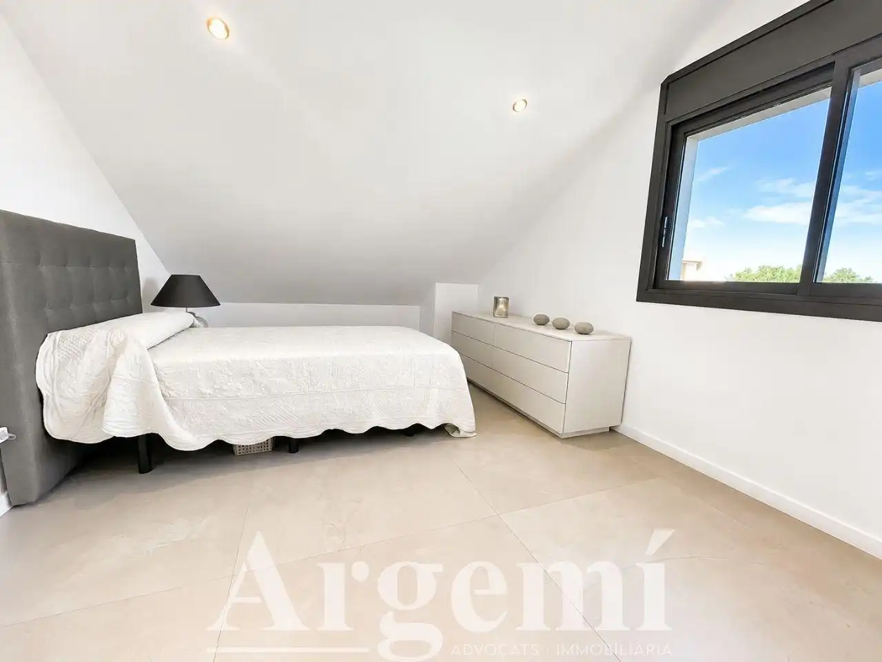 Habitación de Casa o chalet en venta en Palau-solità i Plegamans con Aire acondicionado, Calefacción y Jardín privado