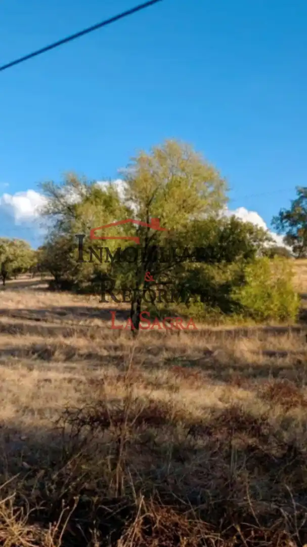 Finca rústica en venta en Talayuela con Jardín privado, Terraza y Amueblado
