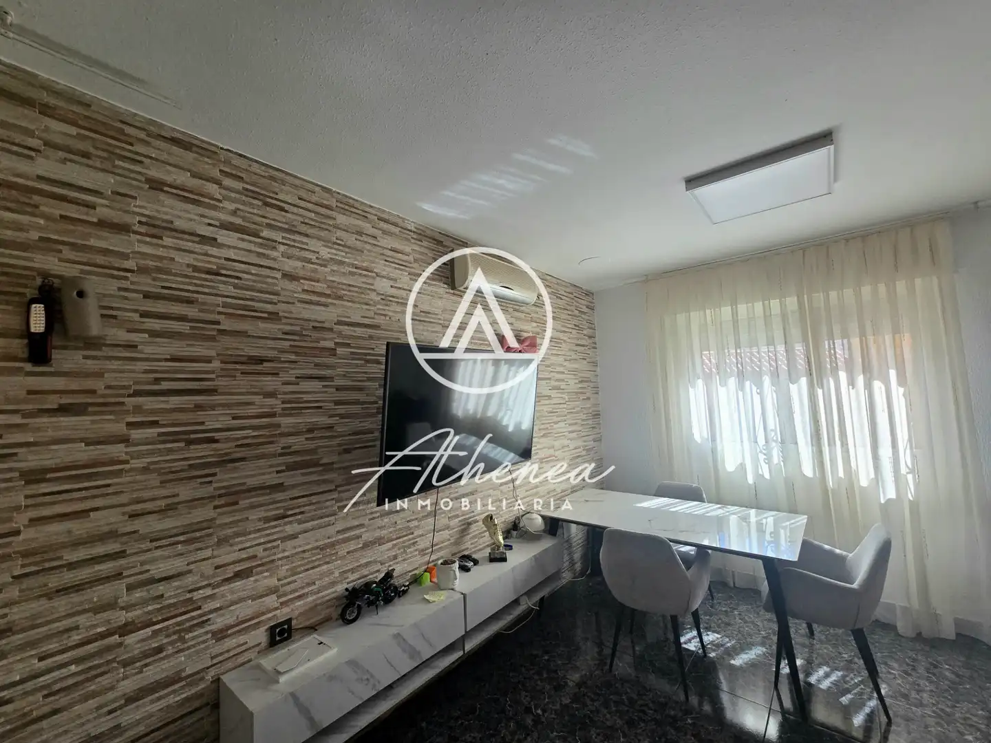 Sala de estar de Casa adosada en venta en Vícar con Aire acondicionado, Calefacción y Terraza