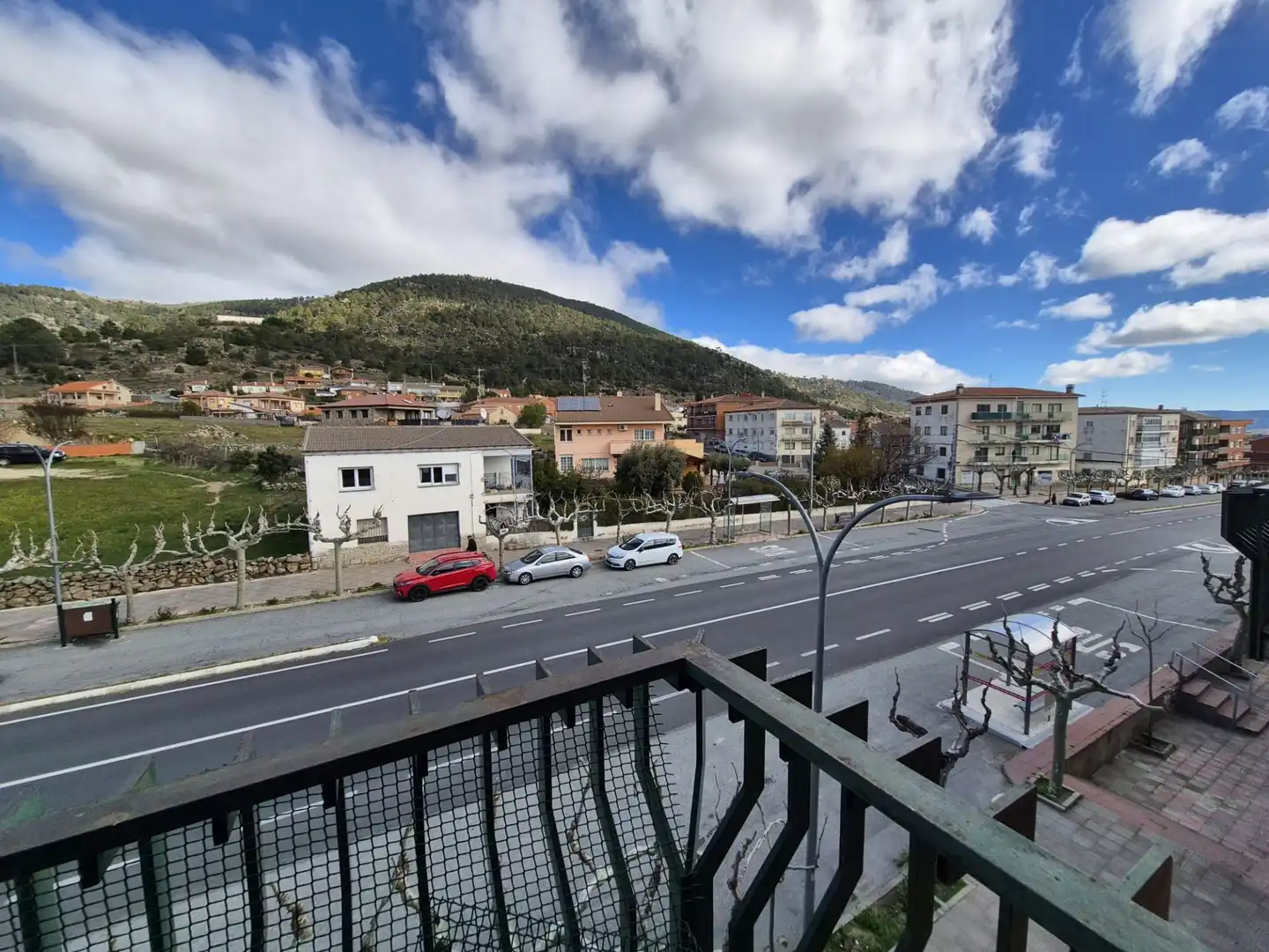 Vista exterior de Piso en venta en El Barraco  con Calefacción, Terraza y Amueblado