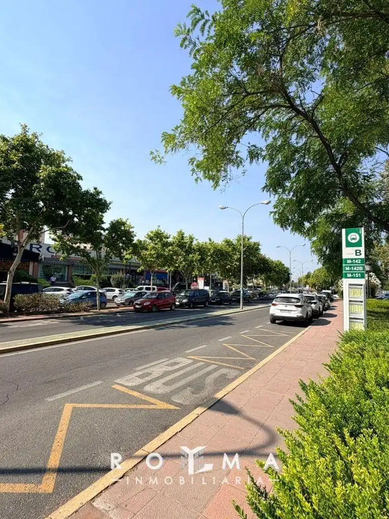 Vista exterior de Pis en venda en Mairena del Aljarafe amb Terrassa