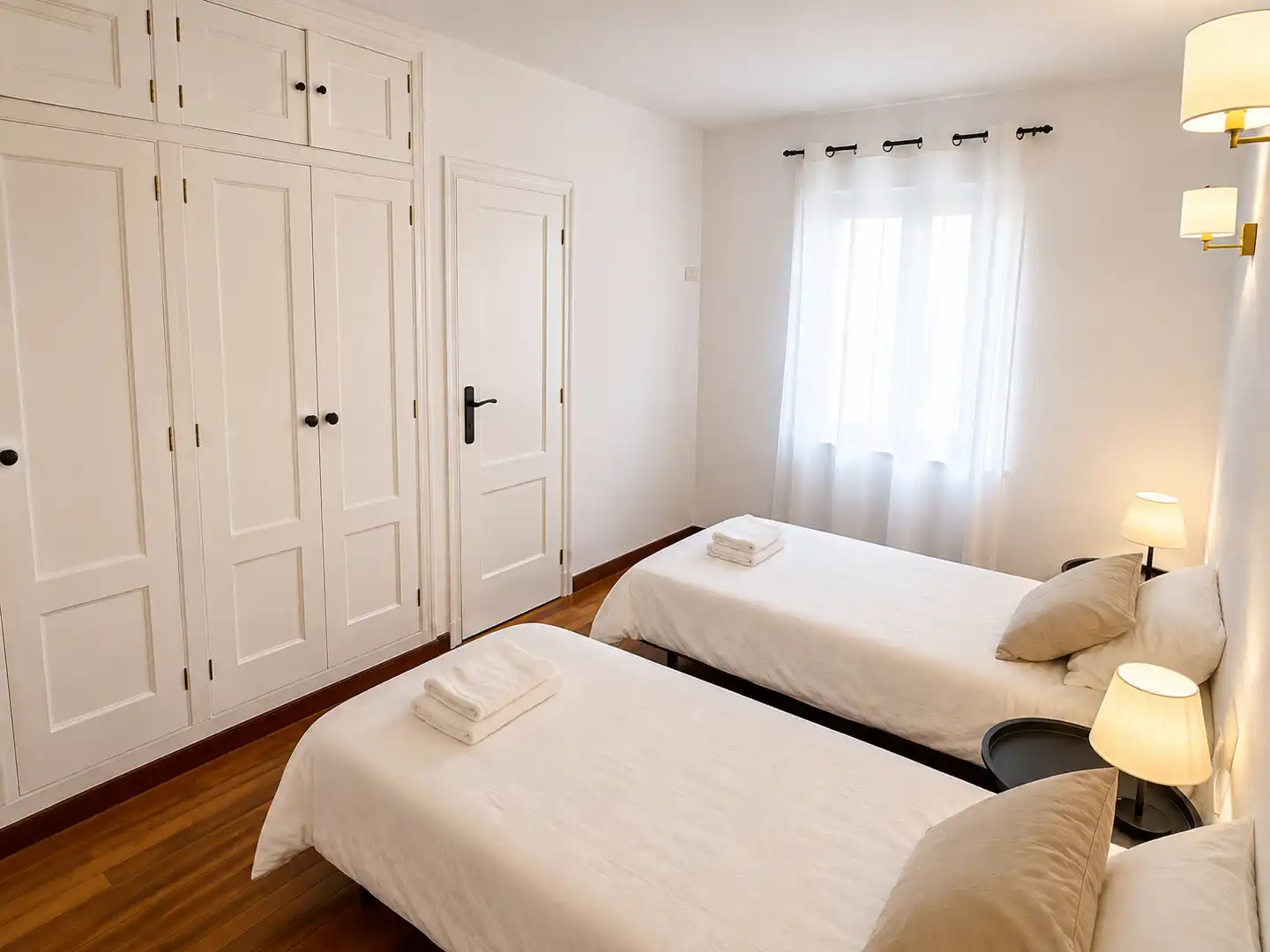 Habitación de Piso de alquiler en Santa Cruz de Bezana con Terraza, Amueblado y Horno