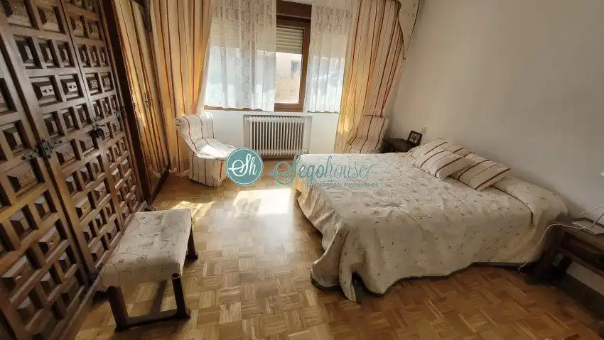 Bedroom of Flat for sale in Segovia  with Heating, Parquet flooring and Terrace