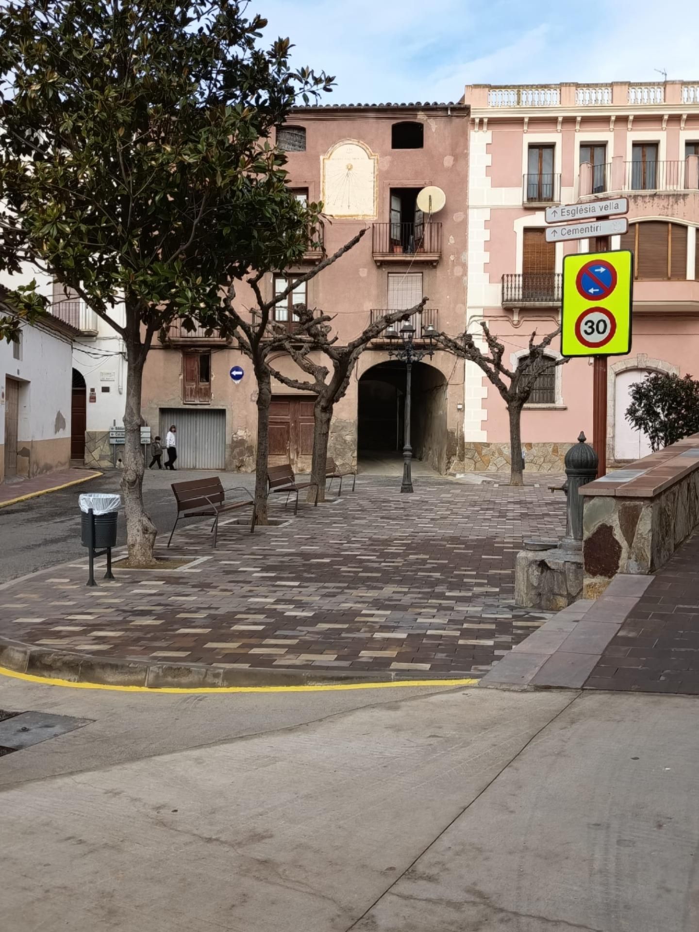 Vista exterior de Casa adosada en venda en Garcia