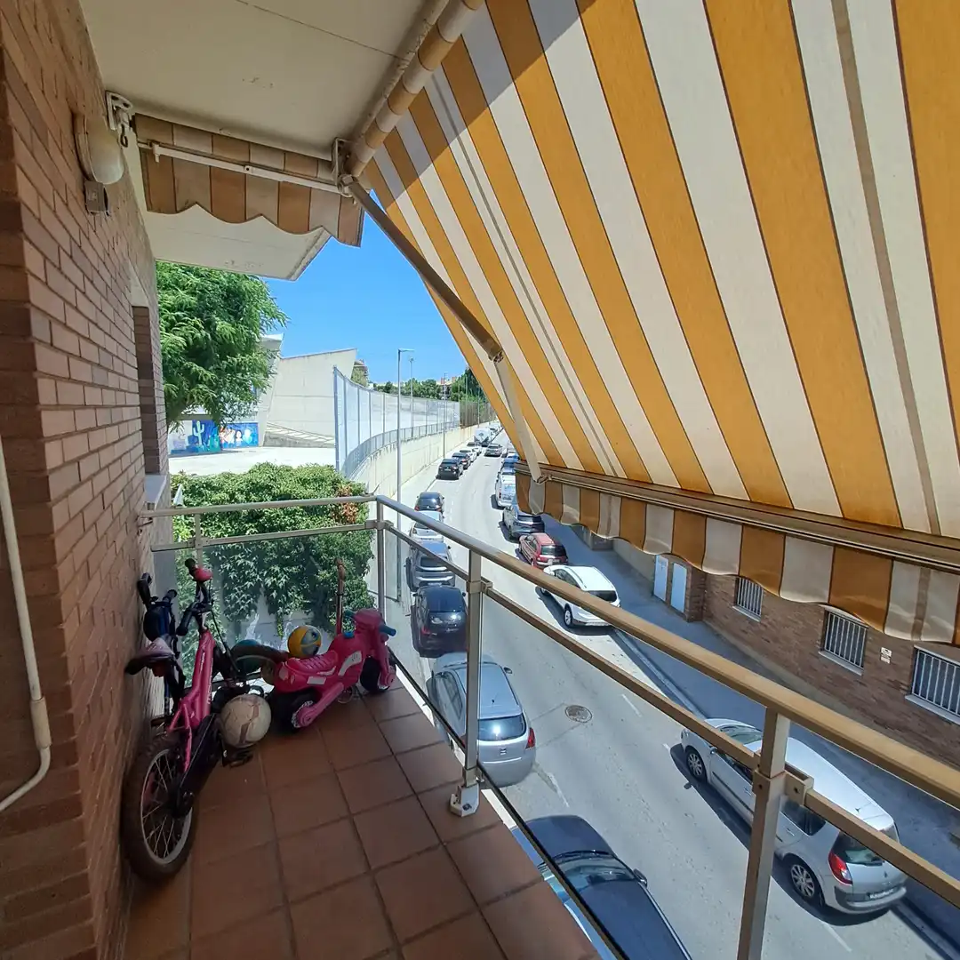 Vista exterior de Dúplex en venta en Castellbisbal con Calefacción, Parquet y Terraza