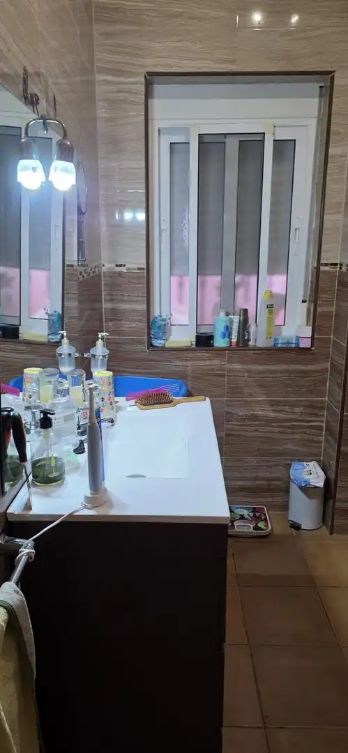Bathroom of Flat for sale in Algeciras  with Balcony