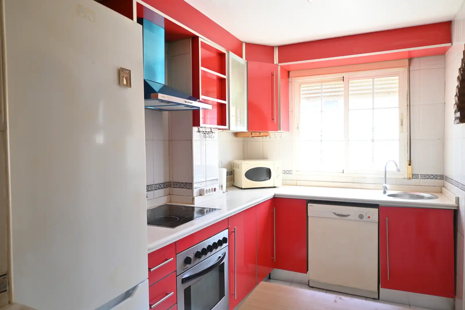 Kitchen of Flat for sale in Churriana de la Vega  with Balcony