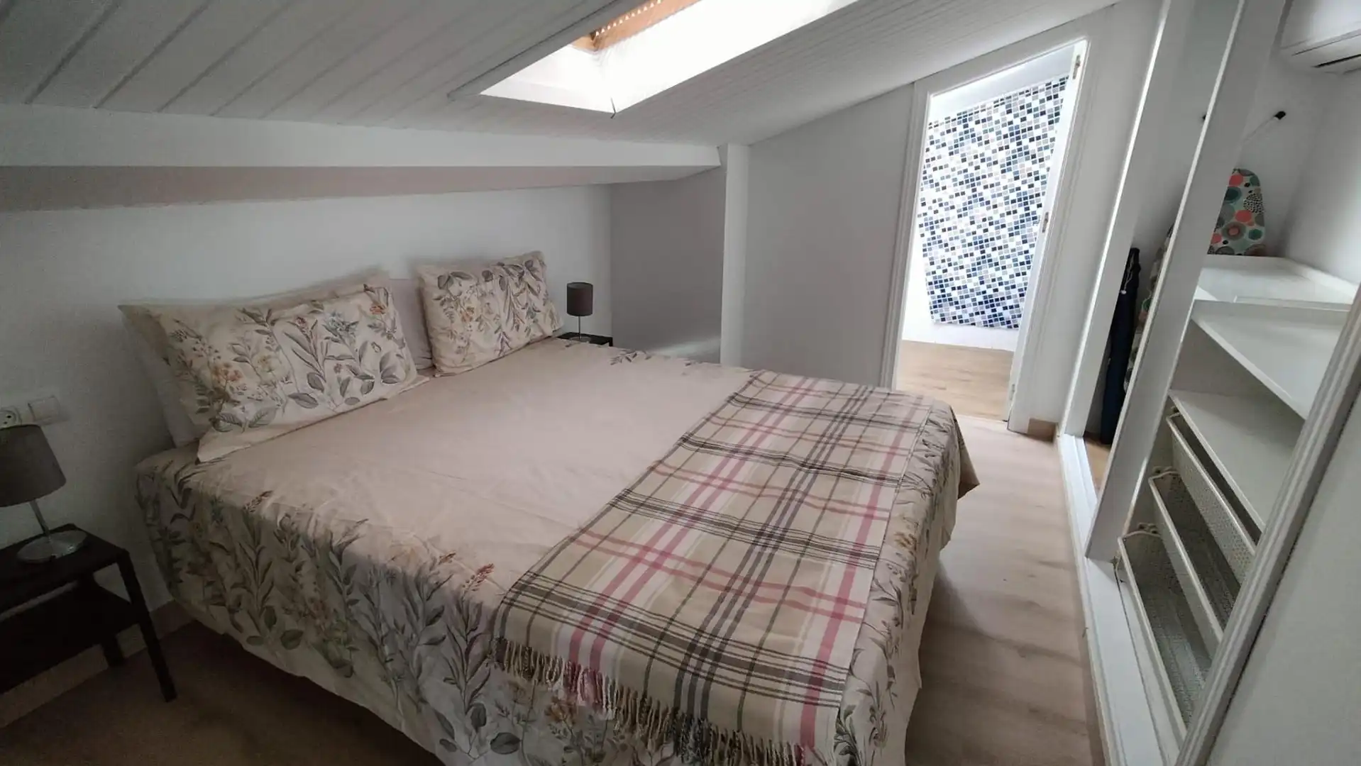 Bedroom of Attic for rent in Málaga  with Air Conditioner, Heating and Terrace