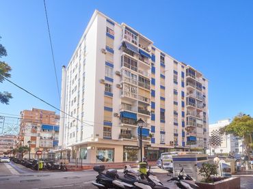 Apartament amb balcó en venda a Puerto Deportivo