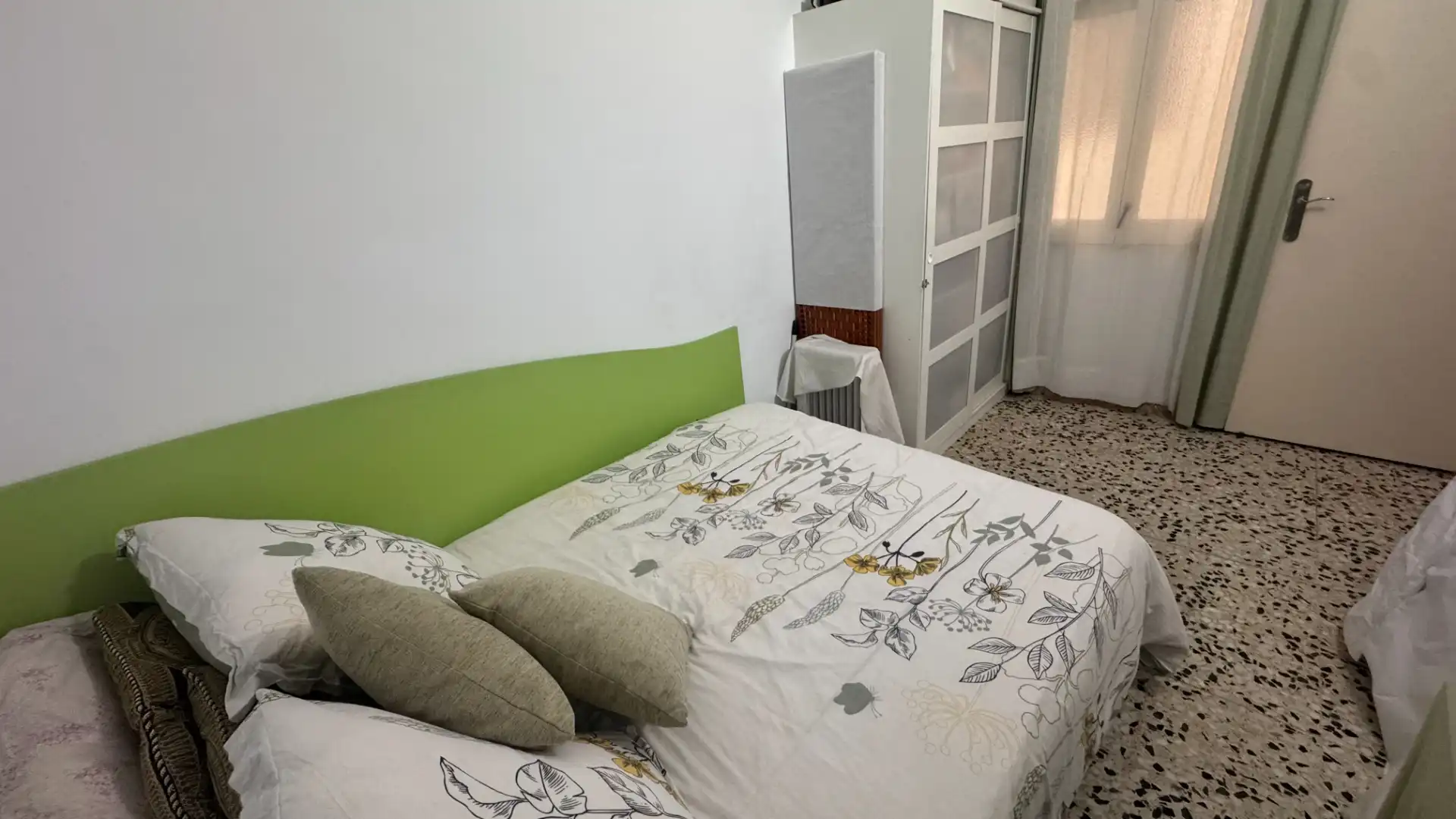 Habitación de Piso en venta en Montcada i Reixac con Horno, Balcón y Alarma