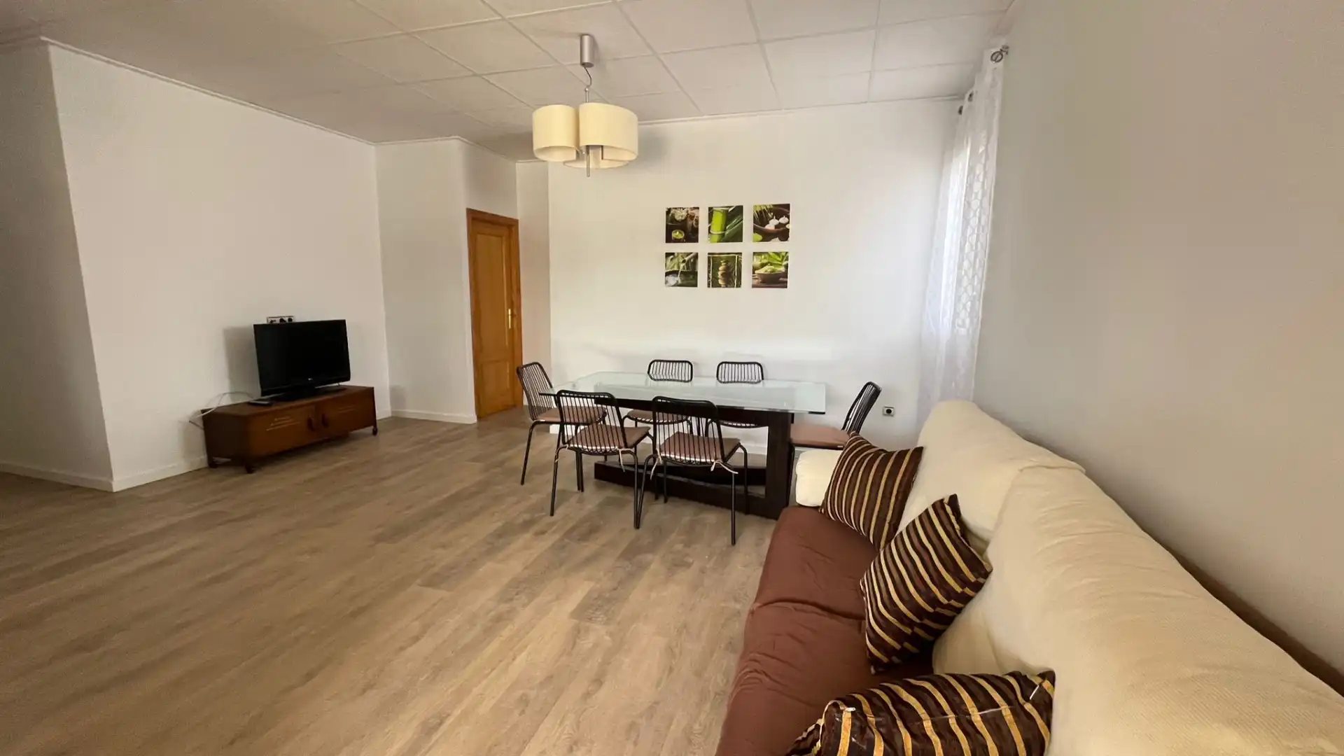 Sala d'estar de Casa adosada de lloguer en Elche / Elx amb Moblat
