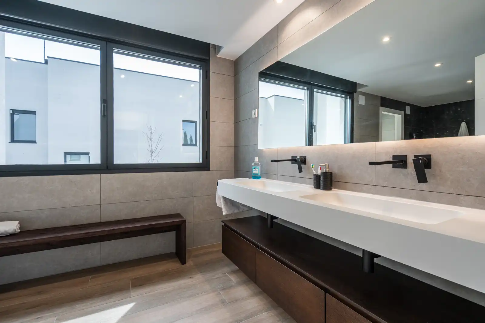 Bathroom of Houses for sale in Villanueva de la Cañada  with Air Conditioner, Heating and Private garden