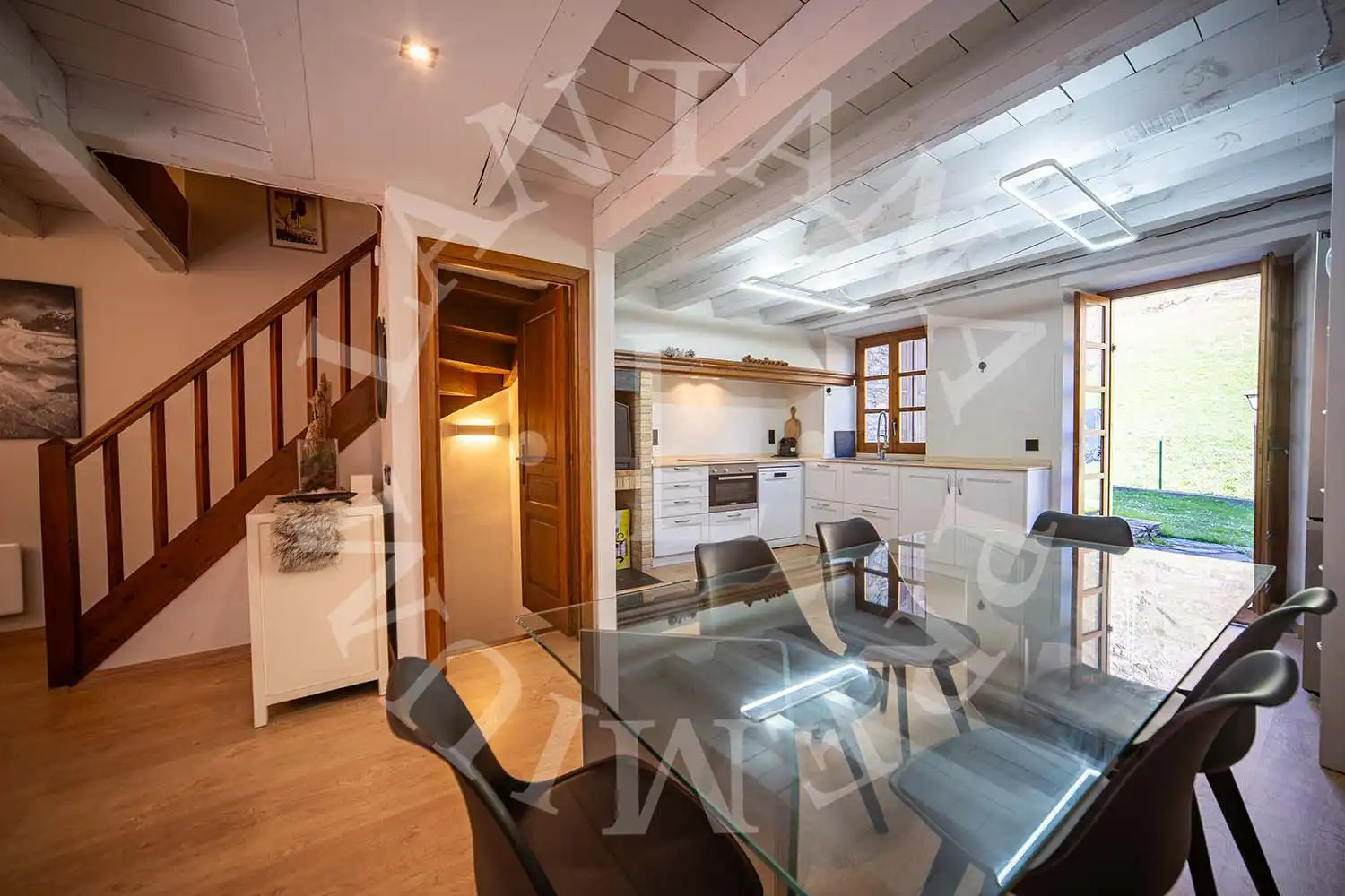 Cocina de Casa adosada en venta en Naut Aran con Calefacción, Jardín privado y Terraza