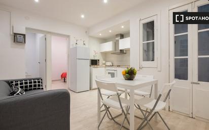 Kitchen of Flat to rent in  Barcelona Capital  with Air Conditioner, Heating and Furnished