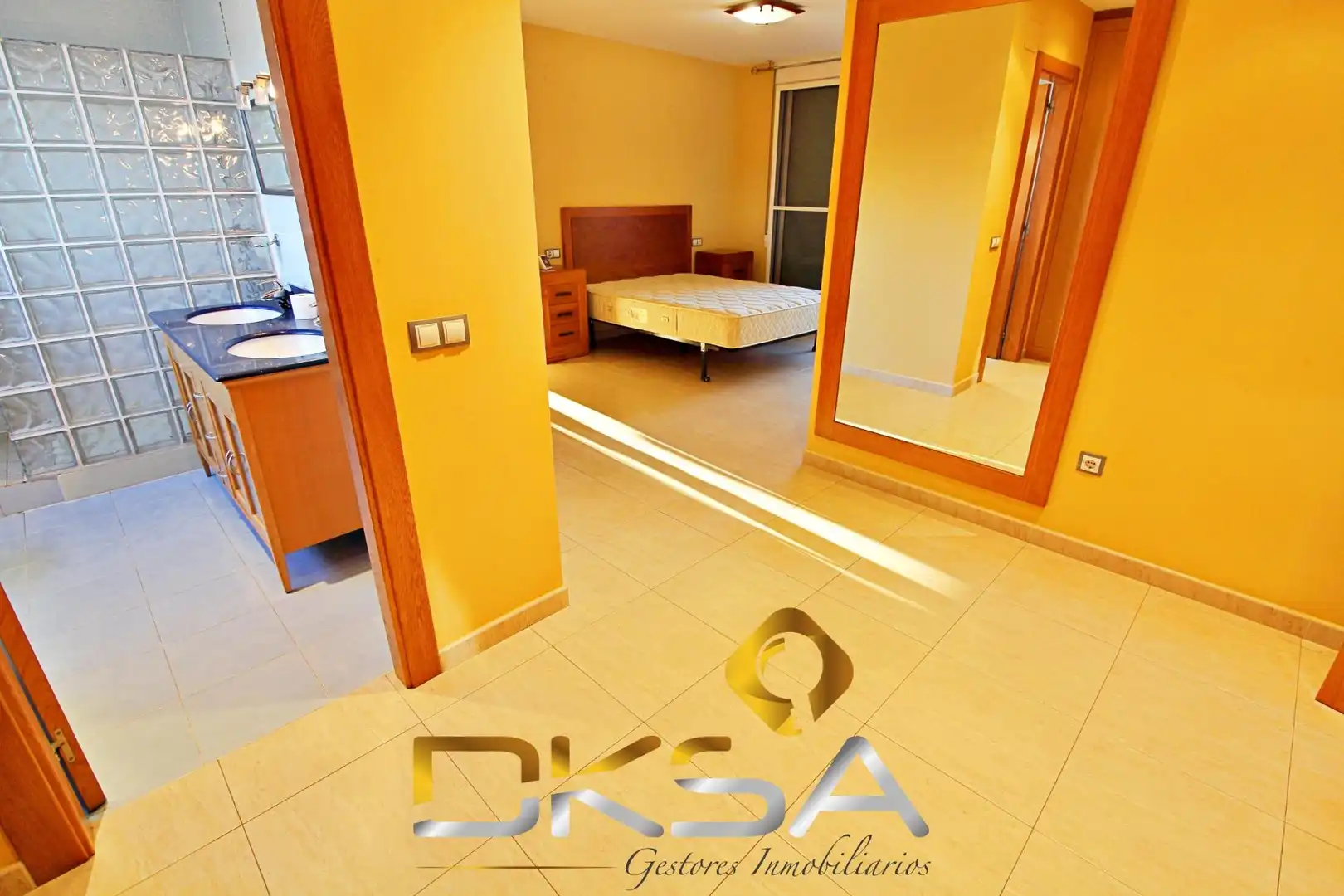 Habitación de Casa o chalet en venta en Castellón de la Plana / Castelló de la Plana con Aire acondicionado, Jardín privado y Terraza