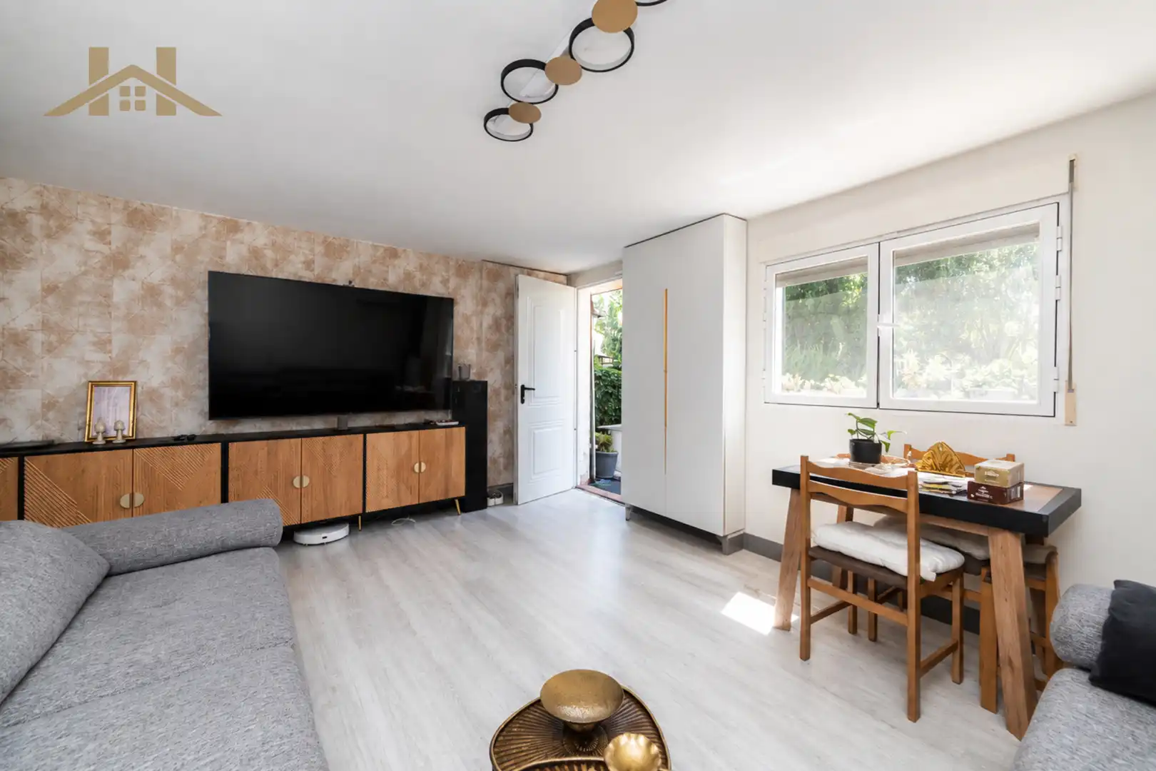 Sala de estar de Casa o chalet en venta en Pozuelo de Alarcón con Aire acondicionado, Calefacción y Jardín privado