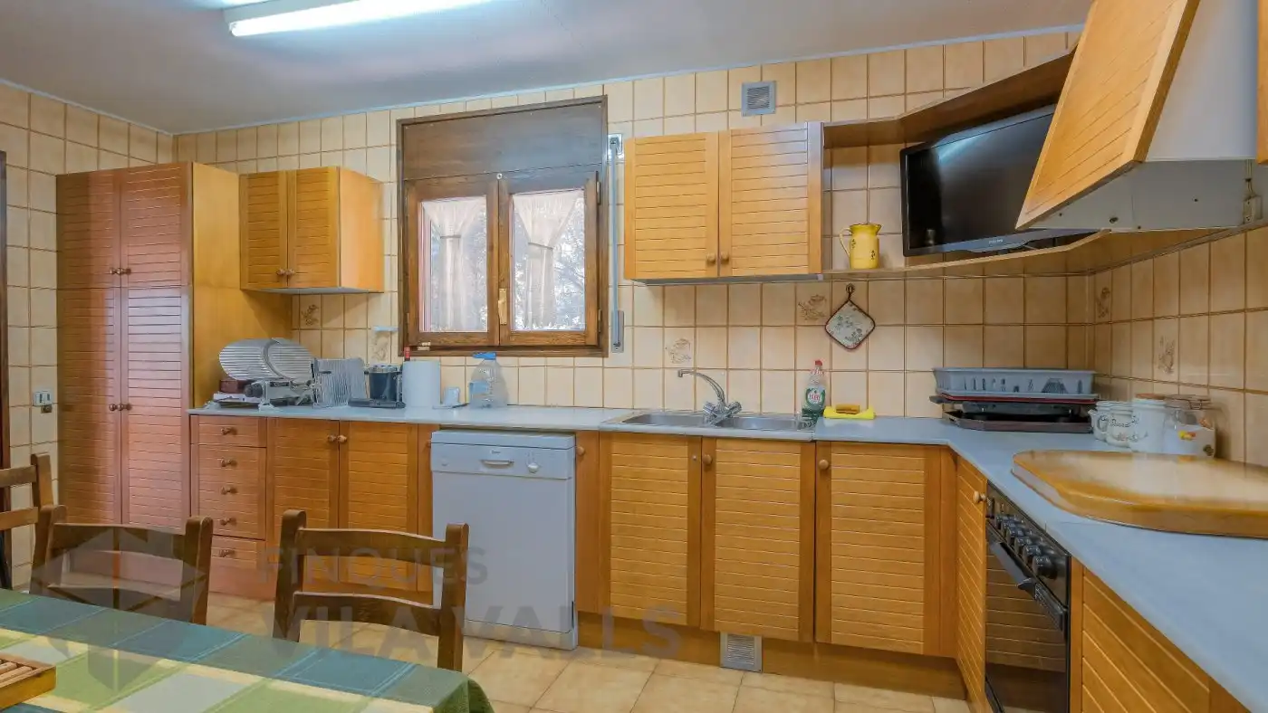 Küche von Haus oder Chalet zum Verkauf in Sant Quirze Safaja mit Privatgarten und Balkon