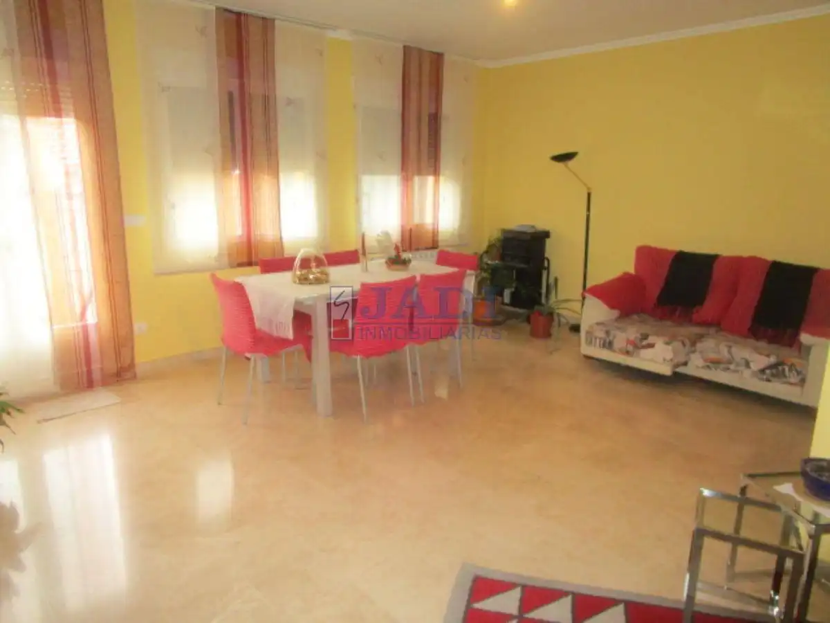 Habitatge en venda a Valdepeñas, imagen 3