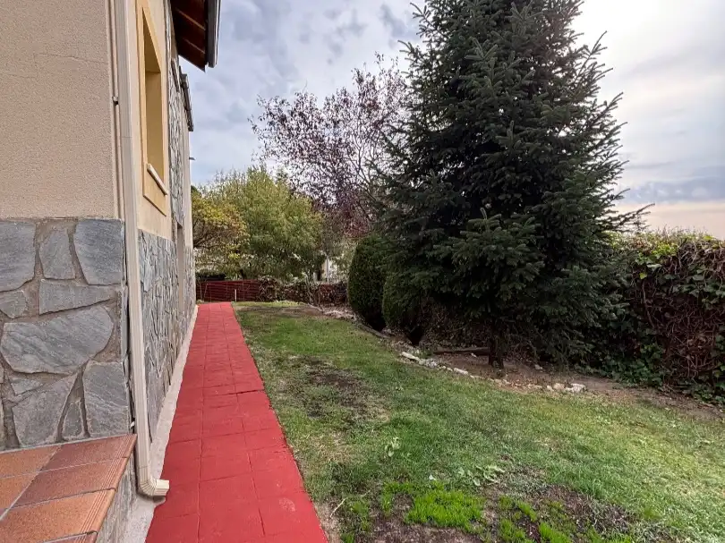 Jardí de Casa o xalet en venda en Miraflores de la Sierra amb Terrassa