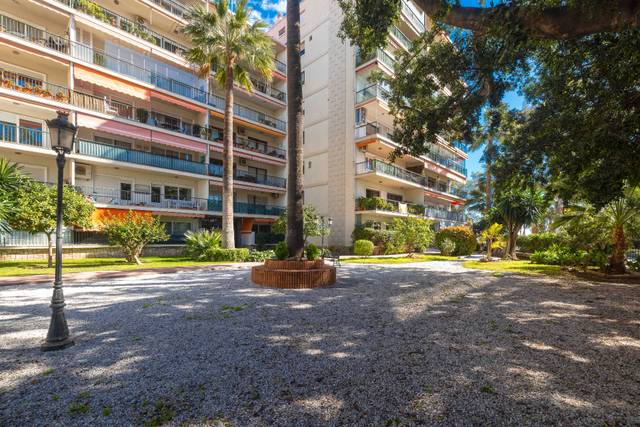 Piso en Venta en Avenida del Pintor Joaquín Sorolla en Limonar